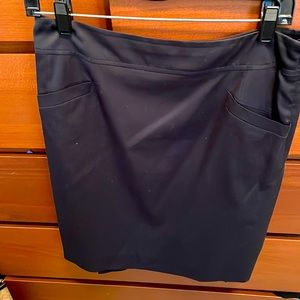 BCBG To The Max size 4 black skirt